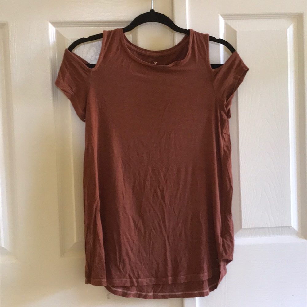 NWOT AEO Brick Cold Shoulder Cut Out Soft T-Shirt